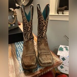 Ariat Boots size 6!